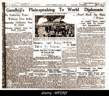 Mahatma Gandhi in prima pagina del giornale, Bombay, Mumbai, Maharashtra, India, Asia, 18 aprile 1945 Foto Stock