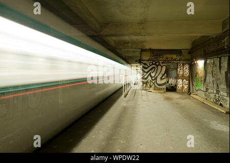 Parigi, metropolitana, stazione aufgelassene San Martin - Parigi, Metro, abbandonato San Martin Station Foto Stock