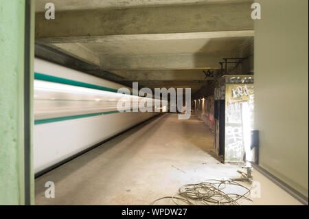 Parigi, metropolitana, stazione aufgelassene San Martin - Parigi, Metro, abbandonato San Martin Station Foto Stock