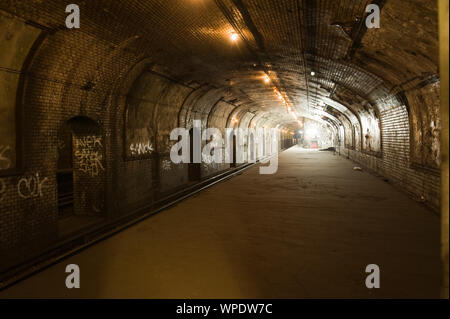 Parigi, metropolitana, stazione aufgelassene San Martin - Parigi, Metro, abbandonato San Martin Station Foto Stock