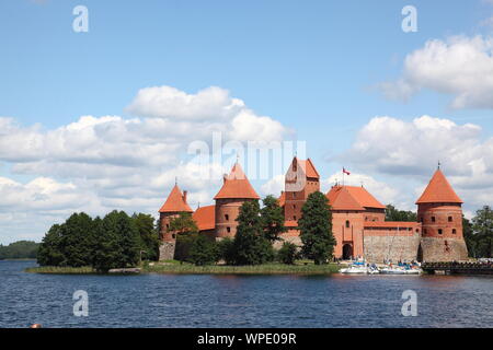 Il Castello di Trakai si trova sul Lago di Galve in Trakai, Lituania Foto Stock