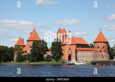 Il Castello di Trakai si trova sul Lago di Galve in Trakai, Lituania Foto Stock