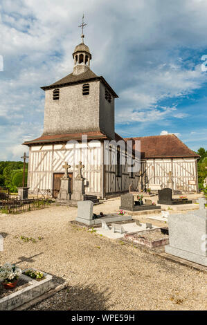 Il mezzo in legno chiesa di San Quintino, costruito nel 1761 da un falegname di Dienville. La chiesa si trova nel cuore della foresta d'Orient regionali Foto Stock