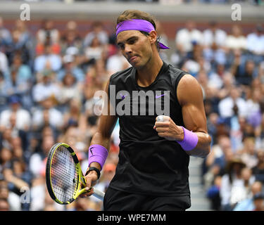 Flushing NY, STATI UNITI D'AMERICA. 08 Sep, 2019. Rafael Nadal Vs Daniil Medvedev durante l'uomo finali su Arthur Ashe Stadium dell'USTA Billie Jean King National Tennis Center on September 8, 2019 in Flushing Queens. Credito: Mpi04/media/punzone Alamy Live News Foto Stock