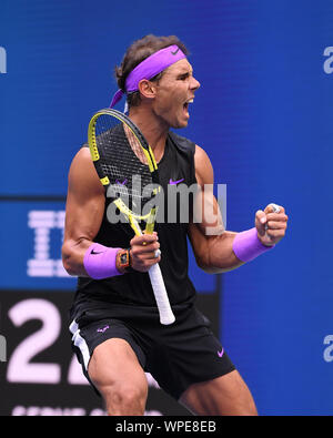 Flushing NY, STATI UNITI D'AMERICA. 08 Sep, 2019. Rafael Nadal Vs Daniil Medvedev durante l'uomo finali su Arthur Ashe Stadium dell'USTA Billie Jean King National Tennis Center on September 8, 2019 in Flushing Queens. Credito: Mpi04/media/punzone Alamy Live News Foto Stock