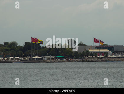 Galatasaray Football Club abd Fenerbahce Calcio club bandiere insieme turco bandiere Foto Stock