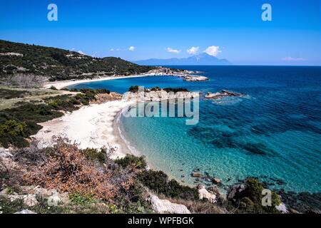 Bellissime spiagge vicino Sarti, Calcidica, Grecia Foto Stock