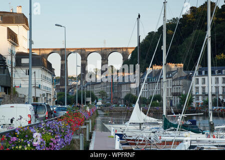 Morlaix viadotto del porto. La Bretagna. La Francia. Foto Stock