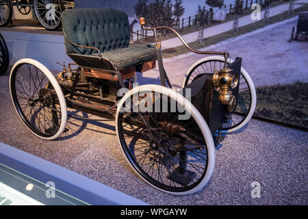 Dearborn, MI, Stati Uniti d'America - Marzo 2019: 1896 Ford quadriciclo utilitaria il primo Henry Ford auto Foto Stock