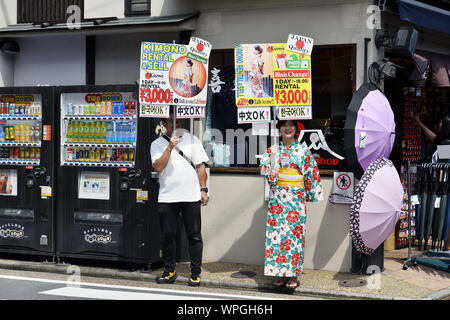 Noleggio di Kimono - Kyoto - Giappone Foto Stock