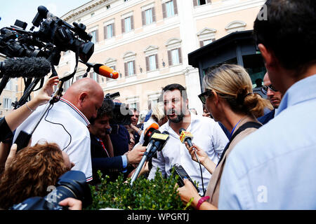Roma, Italia. 09Sep, 2019. Roma, 9 settembre 2019. Matteo Salvini parlare alla stampa dopo il suo intervento durante la manifestazione contro il governo al di fuori della Camera dei deputati. Foto di Samantha Zucchi Insidefoto Credito: insidefoto srl/Alamy Live News Foto Stock