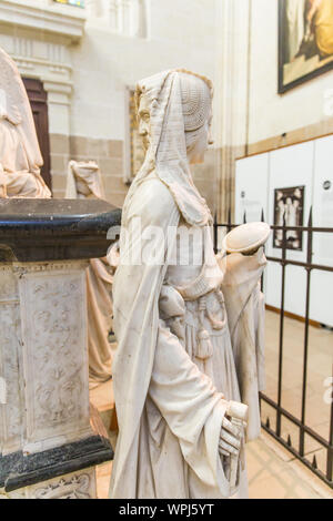 François II Tomba due fronte statua raffigurante la prudenza virtù nella cattedrale di Nantes Saint-Pierre e Saint-Paul, Francia Foto Stock