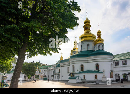 Kiev Kiev: Chiesa del sollevamento della Croce a Pechersk Lavra (monastero delle Grotte, storico cristiano ortodosso monastero in , di Kiev, Ucraina Foto Stock