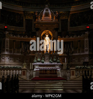 Altare di San Stephens Basilica. Foto Stock