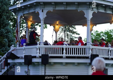 Fond du Lac banda sinfonica a giocare a Lakeside Park di Fond du Lac Wisconsin su 4 Luglio, 2019 Foto Stock