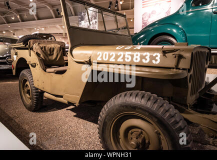 Dearborn, MI, Stati Uniti d'America - Marzo 2019: Il 1943 Willys-overland Jeep utilitaria presentate nel Museo di Henry Ford di American innovazione. Foto Stock