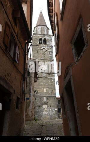 Buje, Croazia, San Servolo chiesa parrocchiale o St Servelus Foto Stock