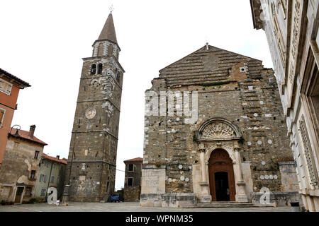 Buje, Croazia, San Servolo chiesa parrocchiale o St Servelus Foto Stock