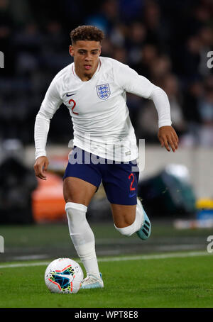 L'Inghilterra del Max Aarons durante il 2019 UEFA Europei Under-21 gara di campionato al KCOM Stadium, Kingston-upon-Hull. Foto Stock