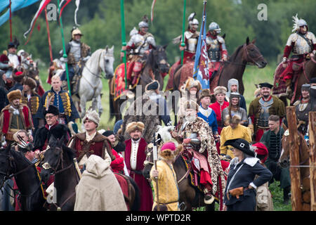 Ussari polacchi in Vivat Vasa 2019 Battaglia di due Vasas 1626 rievocazione in Gniew, Polonia. 10 agosto 2019 © Wojciech Strozyk / Alamy Stock Photo Foto Stock