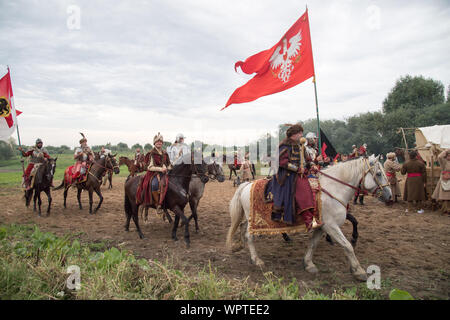 Ussari polacchi in Vivat Vasa 2019 Battaglia di due Vasas 1626 rievocazione in Gniew, Polonia. 10 agosto 2019 © Wojciech Strozyk / Alamy Stock Photo Foto Stock