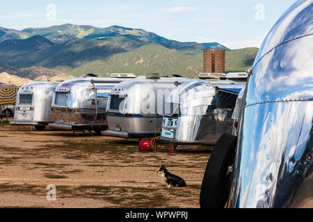 Camping Airstream rimorchi al Airstream vintage Club Rocky Mountain Rally Foto Stock