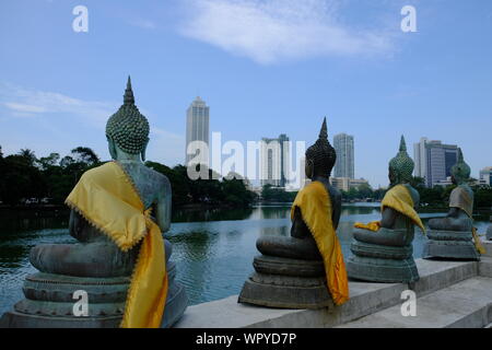 Nello Sri Lanka Colombo Vederema Malakaya tempio buddista Foto Stock