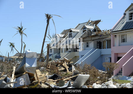 Treasure Cay, Bahamas. Il 9 settembre 2019. Danni alle case e proprietà dall uragano Dorian è visto in Treasure Cay nelle Bahamas il 9 settembre 2019. Credito: UPI/Alamy Live News Foto Stock