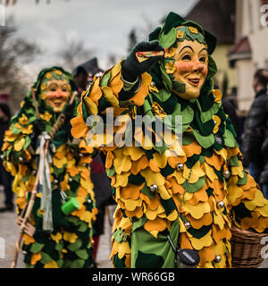 Mössingen, Baden-Württemberg, Germania. Febbraio 4, 2018. Fasnet Storico Carnevale di Mössingen, Baden-Württemberg, Germania. Foto Stock