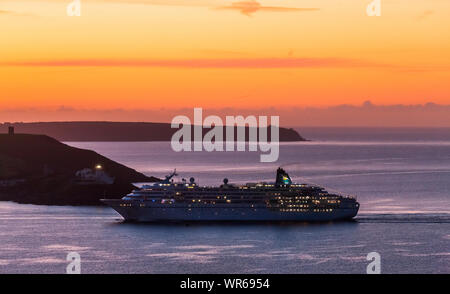 Roches Point, Cork, Irlanda. 10 Settembre, 2019. La nave di crociera Amadea arriva nel porto di Cork per un giorno di visita alla città storica di Cobh in Co. Cork, Irlanda. - Credito; David Creedon / Alamy Live News Foto Stock