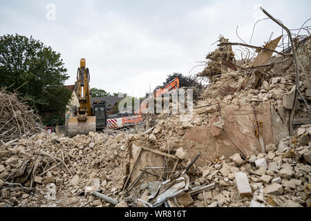 Edificio di essere demolito. Oxford, Regno Unito -31/08/19: Sito di demolizione di fronte. Westgate Shopping Center. Centro citta' progetto di rigenerazione. Foto Stock