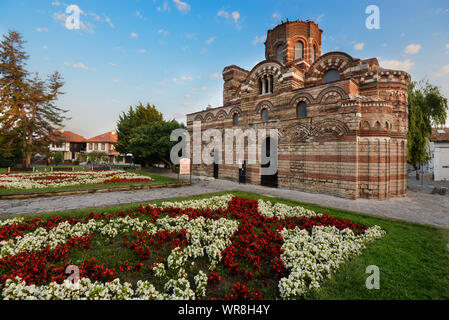 Chiesa di Cristo Pantocrator, la chiesa è decorata con svastiche, Nesebar, Sito Patrimonio Mondiale dell'UNESCO sulla costa del Mar Nero, Bulgaria, Europa Foto Stock