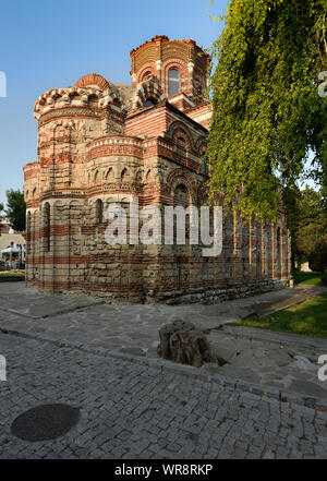 Chiesa di Cristo Pantocrator, la chiesa è decorata con svastiche, Nesebar, Sito Patrimonio Mondiale dell'UNESCO sulla costa del Mar Nero, Bulgaria, Europa Foto Stock