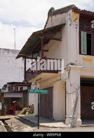 Balconata sovrastante, Beach Street, Georgetown, Penang Foto Stock