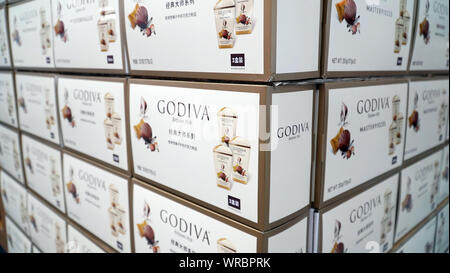 Scatole di cioccolato Godiva sono in vendita presso la Costco wholesale outlet in Cina a Shanghai il 20 agosto 2019. Costco la prima uscita di Shanghai ha aperto Foto Stock