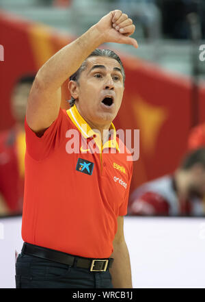 Shanghai, Cina. Decimo Sep, 2019. Basket: Coppa del Mondo, quarti di finale, Spagna - Polonia presso l'Oriental Sports Center. Spagna Coach Sergio Scariolo gesti sul margine. Credito: Swen Pförtner/dpa/Alamy Live News Foto Stock