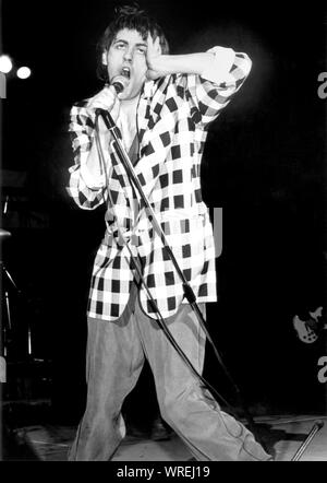 Bob Geldof del boomtown ratti esegue sul palco al Palladium Theatre di New York City in maggio, 1979 Foto Stock