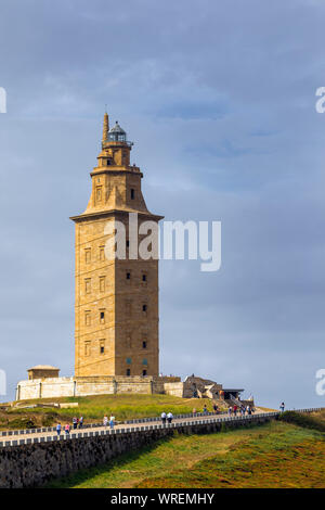 Torre di Hercules, A Coruna, A Coruna e provincia, Galizia, Spagna. La Torre di Hercules, un sito Patrimonio Mondiale dell'UNESCO, è stata originariamente costruita dai Romani Foto Stock