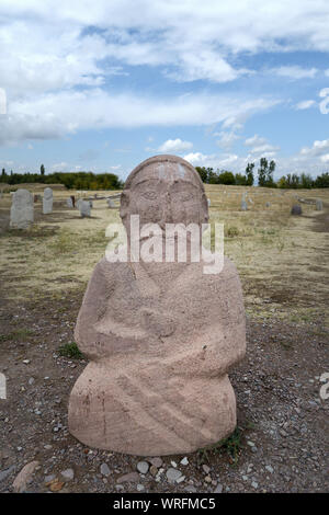 Una antica lapide del pre invasione mongolo in Kirghizistan. Foto Stock