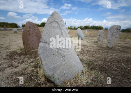 Una antica lapide del pre invasione mongolo in Kirghizistan. Foto Stock