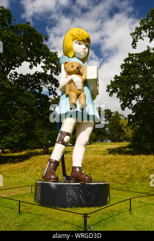 Yorkshire Sculpture Park - Damien Hirst 'carità" basata sulla società Spastics cassetta di raccolta degli anni sessanta Foto Stock