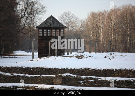 Auschwitz, POLONIA - 20 dicembre 2019: Torri di avvistamento al campo di concentramento di Auschwitz (Konzentrationslager Auschwitz) Foto Stock