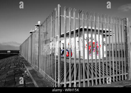 Faro abbandonati, Western Harbour, Newhaven, Edimburgo, Scozia, Regno Unito Foto Stock