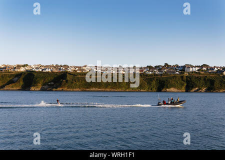 Case dal bordo di Fishguard, Wales, Regno Unito. Mercoledì 28 Agosto 2019 Foto Stock