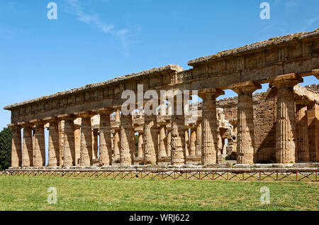 Paestum, rovine e il Tempio di Nettuno, antica città greca, sito archeologico, 450 A.C., vecchio, pietra, sito UNESCO; Europa; provincia di Salerno; Italia; spri Foto Stock