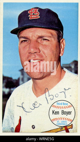 Firmato degli anni sessanta era scheda di baseball di Ken Boyer una star player con il St.Louis Cardinals. Foto Stock