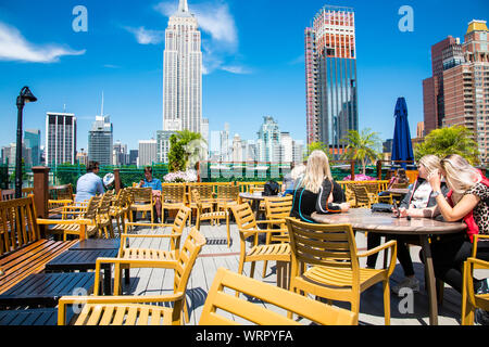 June 12th, 2018: 230 FIFTH, roof top bar on Fifth Avenue, Manhattan New York City, New York, United States Foto Stock