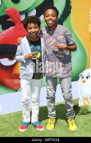 Premiere di Columbia Pictures 'Angry Birds Movie 2' al Regency Theatre di Westwood a Los Angeles, la California il 10 agosto 2019 dotate di: Mica Abbey, Dallas giovani dove: Los Angeles, California, Stati Uniti quando: 10 Ago 2019 Credit: Sheri Determan/WENN.com Foto Stock