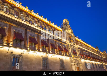 Città del Messico, Zocalo, nazionale palazzo Foto Stock