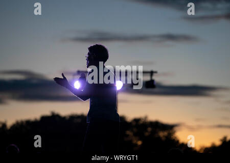 Elezioni presidenziali democratiche speranzoso Sen. Elizabeth Warren del Massachusetts detiene un rally vicino al centro cittadino di Austin, Texas. Warren è uno dei vari front-guide per la Democratica nomina presidenziale di cinque mesi prima delle elezioni primarie iniziare. Foto Stock